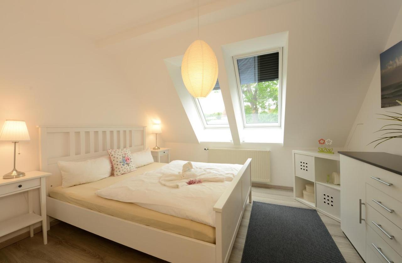 Ferienwohnung Seestern Fuer 6 Personen Mit Kamin & Terrasse 博尔滕哈根 外观 照片
